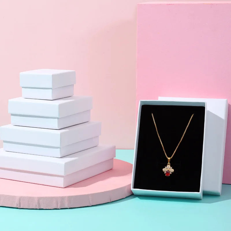 50pcs Black White Brown Kraft Paper Jewelry Gift Box Luxury Cardboard 7x9x3cm Bracelets Earrings Rings Necklaces Packaging Boxes