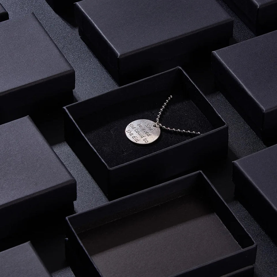 50pcs Black White Brown Kraft Paper Jewelry Gift Box Luxury Cardboard 7x9x3cm Bracelets Earrings Rings Necklaces Packaging Boxes