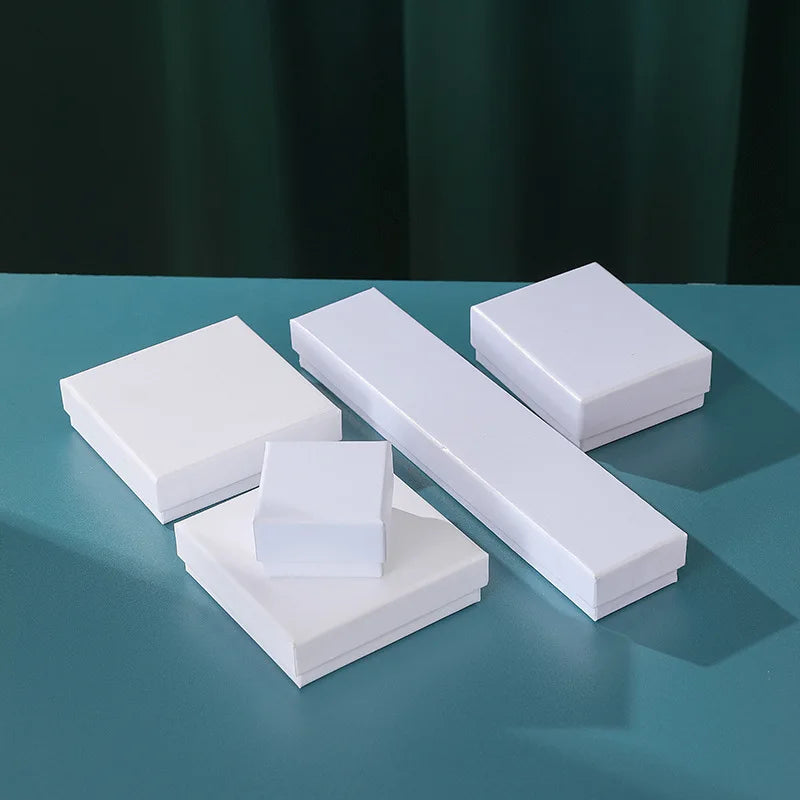 50pcs Black White Brown Kraft Paper Jewelry Gift Box Luxury Cardboard 7x9x3cm Bracelets Earrings Rings Necklaces Packaging Boxes